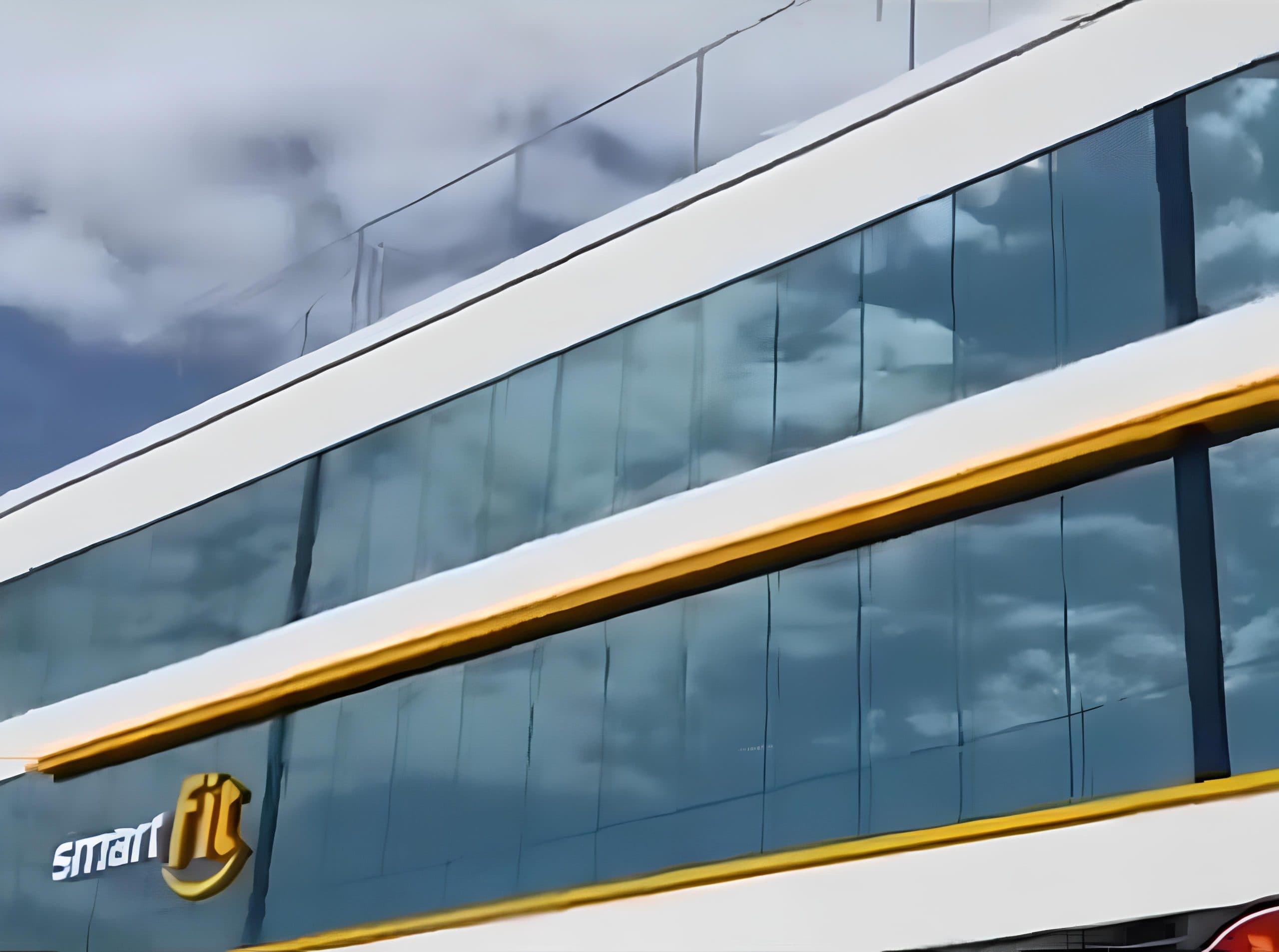Fachada de vidro em imóvel comercial no Rio de Janeiro