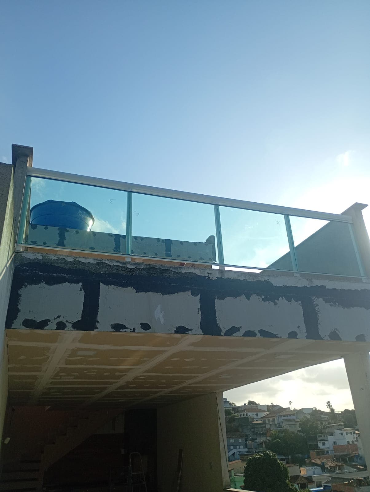 Projeto de Vidraçaria para Mercado: Portas, Janelas e Soluções em Vidro